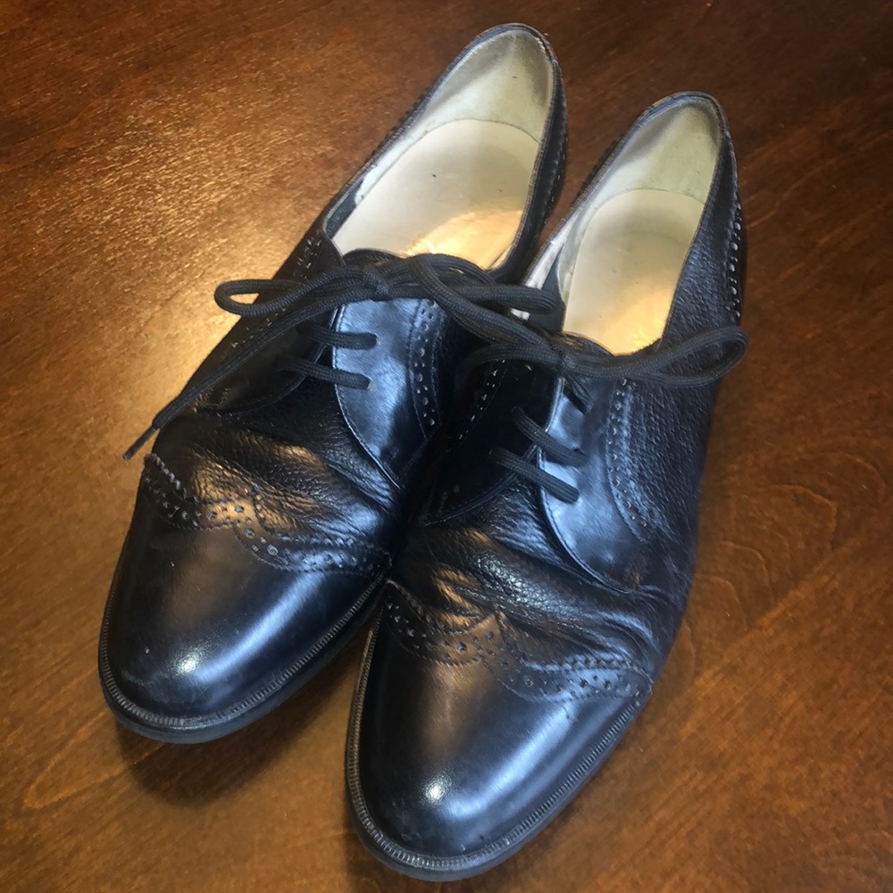 Salvador Ferragamo black wing tip Oxford 6aa 6 2a